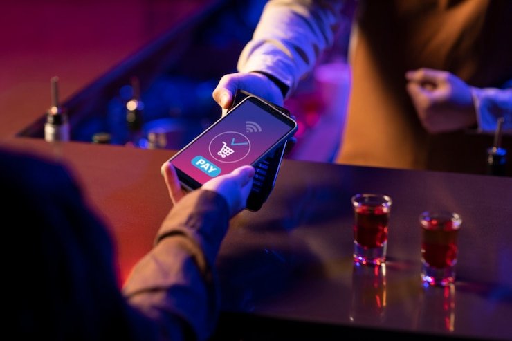 Antarmuka aplikasi mobile kaizen88 menampilkan permainan slot dan meja dealer langsung