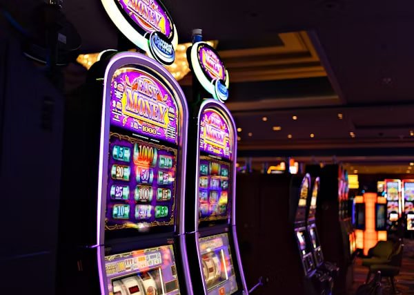 Antarmuka permainan Diamond Empire di platform kaizen88 dengan gulungan interaktif